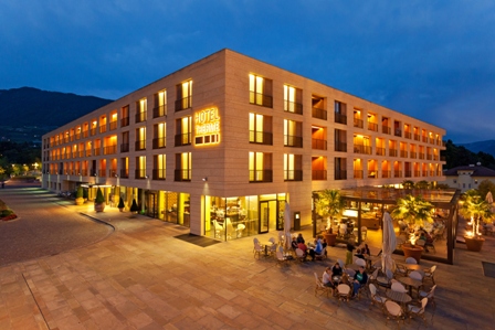 Hotel Therme Meran by Night